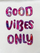 Load image into Gallery viewer, Leo & Wilf X Fin & Nox - Good Vibes Only Banner - Fuchsia / Purple Rainbow Opal