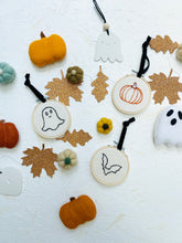 Load image into Gallery viewer, Halloween Collection Spooky Ghost or Pumpkin Mini Hoop